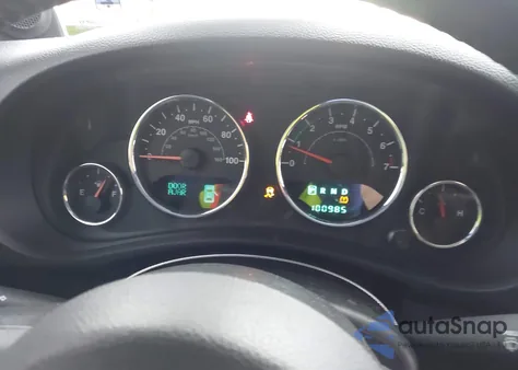 2012 Jeep Wrangler Sahara z USA, uszkodzony, nr VIN 1C4AJWBG4CL154776